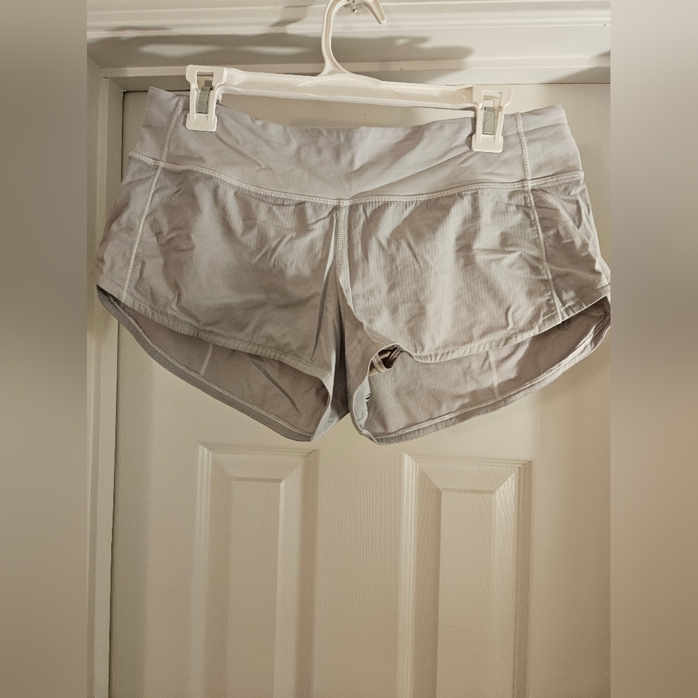 Lululemon White Cream Athletic Shorts Lightweight Elastic Waist